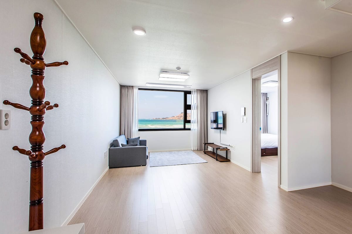 Studio, Ocean View (15 PY) | 2 bedrooms, free WiFi
