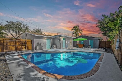 ***Relax and Enjoy Fort Lauderdale Beach!!