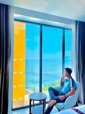 Minibar, in-room safe, desk, free WiFi - Senia Hotel (Nha Trang)