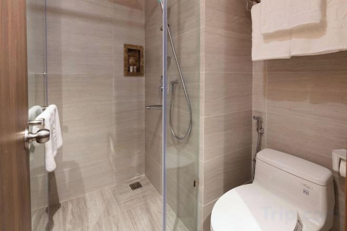 Bathroom | Shower, rainfall showerhead, free toiletries, hair dryer