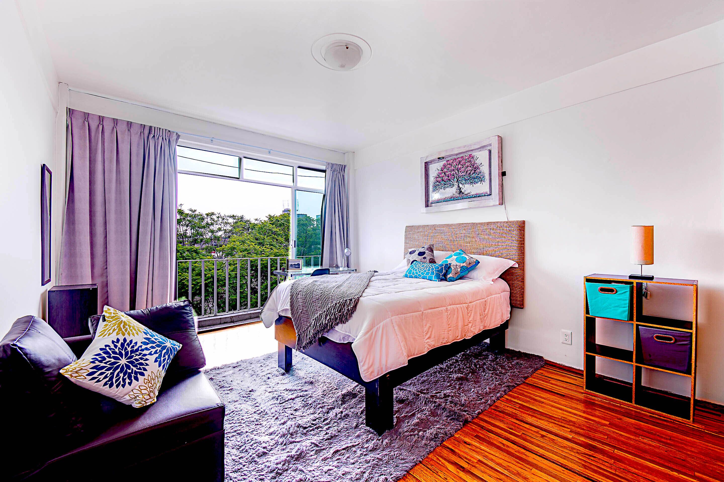 Family Apartment, 3 Bedrooms, Balcony, City View