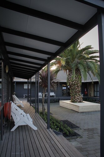 Hugo & Carter's Backpackers & Motel