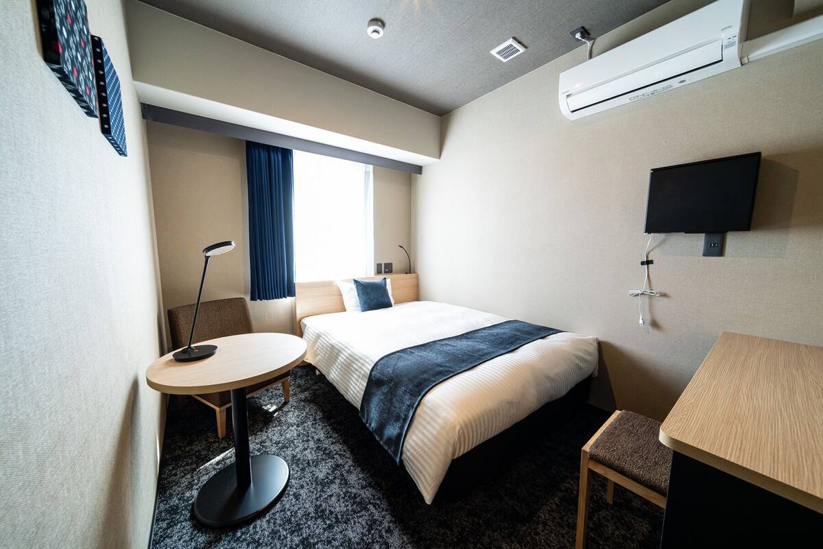 Kamar Double Standar | Brankas, setrika/meja setrika, Wi-Fi gratis, dan seprai linen