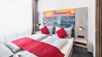 Comfort Triple Room | Desk, laptop workspace, soundproofing, iron/ironing board