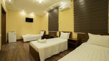 Desk, free WiFi, bed sheets