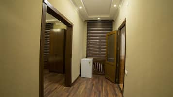 Habitación doble estándar | Escritorio, wifi gratis y ropa de cama