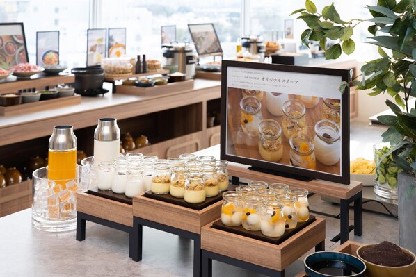 Desayuno buffet diario (JPY 1200 por persona)