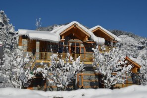 Exterior - Gezellig Inn - Kanyal Villas (Manali)