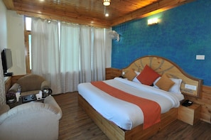 Rollaway beds, free WiFi, bed sheets - Gezellig Inn - Kanyal Villas (Manali)