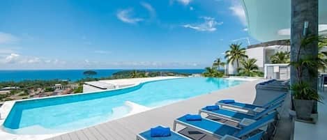 Alberca al aire libre