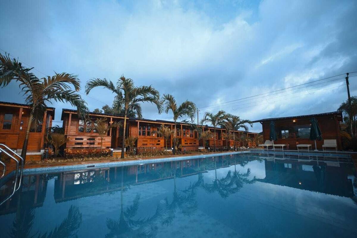 Luxurious Wooden Cottages with Pool View