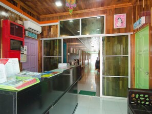 Meja sambut tetamu