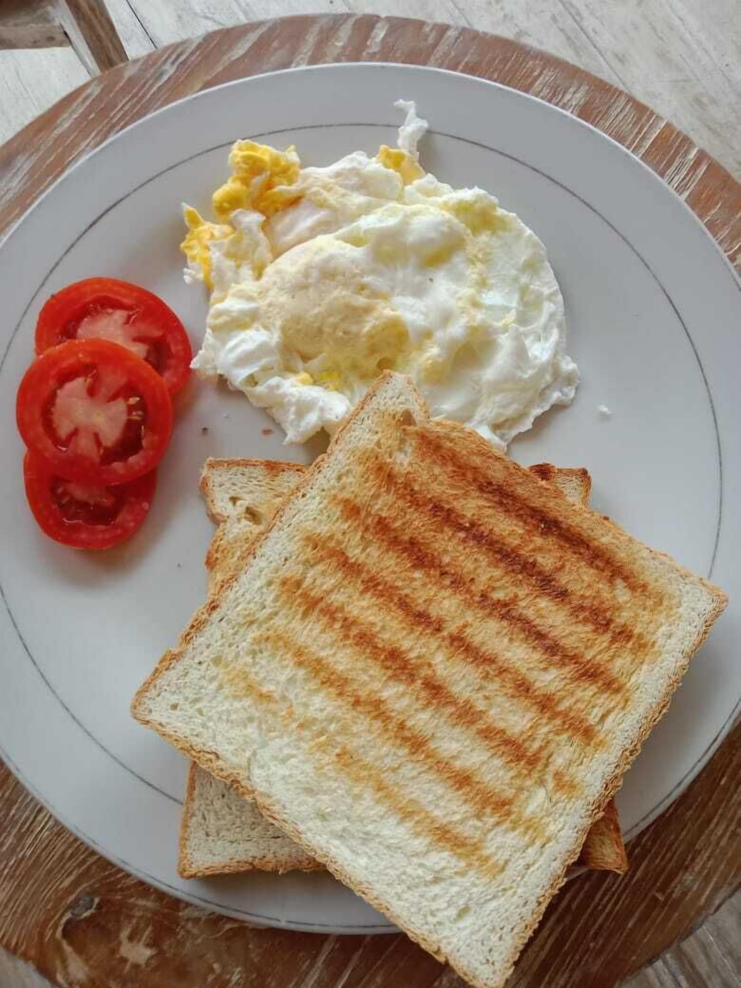 Daily continental breakfast for a fee