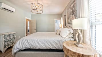 3 bedrooms, in-room safe, iron/ironing board, travel crib