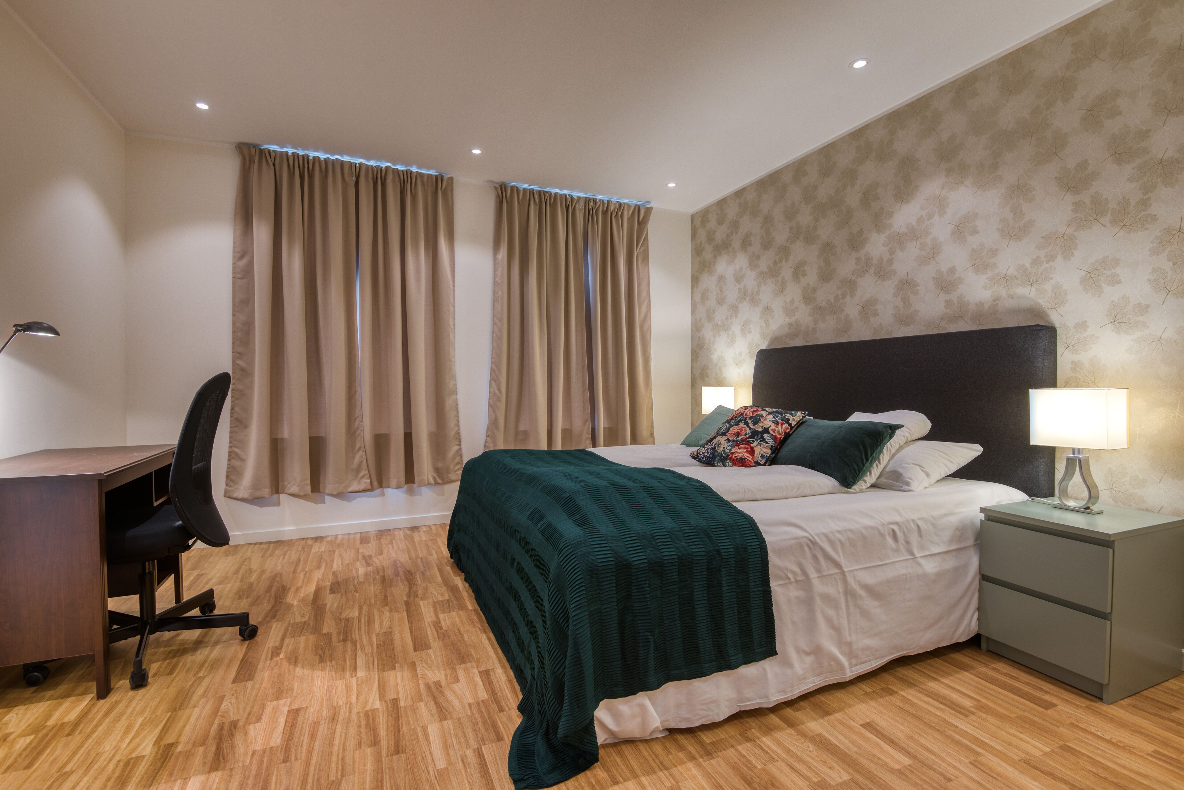 Comfort Apartment, 1 Bedroom | Hypo-allergenic bedding, memory foam beds, individually decorated