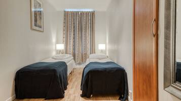 2 bedrooms, hypo-allergenic bedding, memory-foam beds