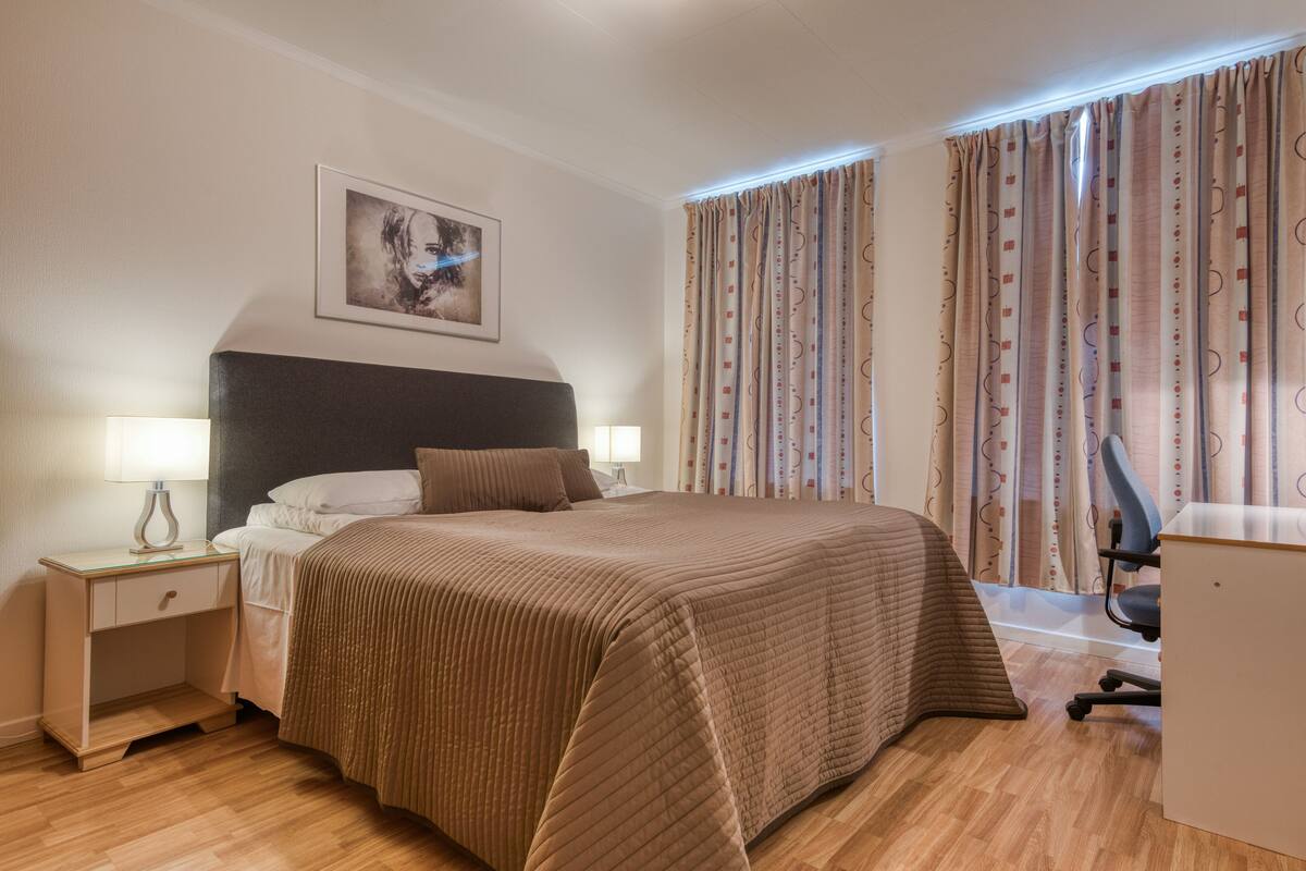 Hypo-allergenic bedding, memory-foam beds, desk, laptop workspace