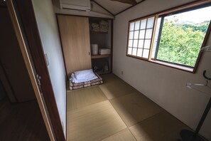 Japanese Style Private Room 1 | Iron/ironing board, free WiFi, bed sheets