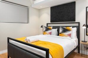 Comfort Apartment | 1 bedroom, premium bedding, desk, laptop workspace