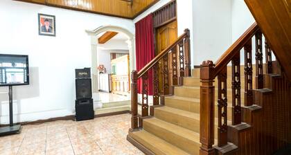 OYO 1421 Kasmaran Guest House Syariah