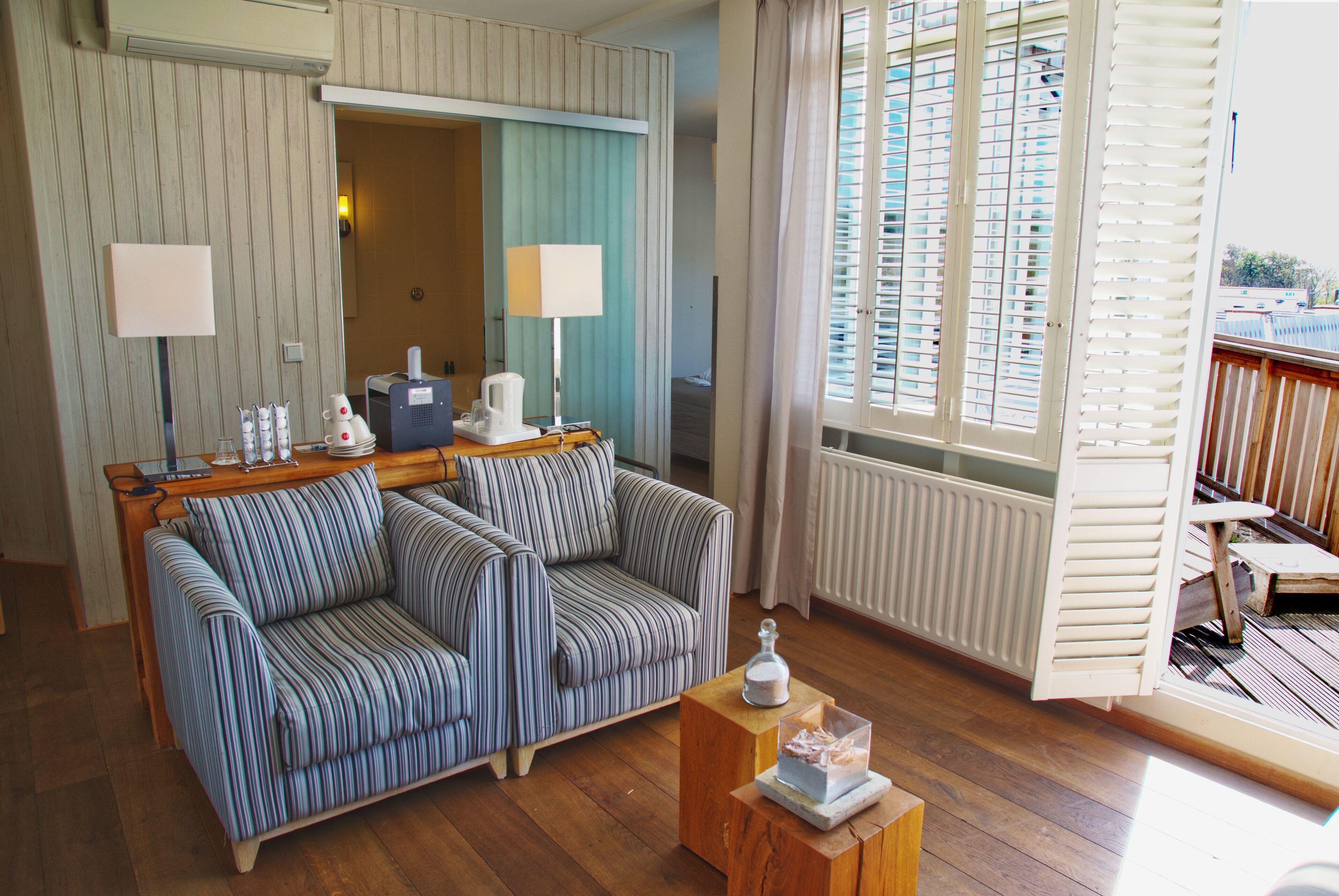 deluxe suite | 1 bedroom, hypo-allergenic bedding, in-room safe, individually decorated