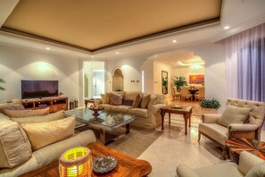 บริเวณนั่งเล่นที่ล็อบบี้