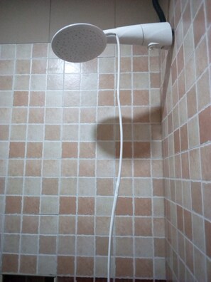 Bathroom shower - Prestige Hotel & Club Nyeri (Nyeri)