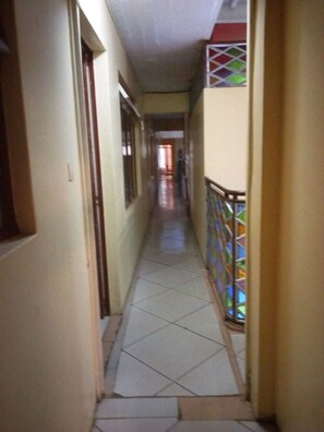 Lorong