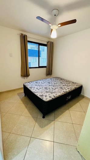 2 bedrooms, free WiFi, bed sheets - 2 bedrooms on morro beach in the middle of the beach (Guarapari)