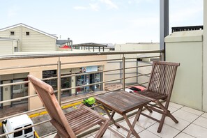 Classic Apartment | Balcony