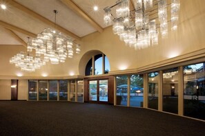 Interior - the riverside hotel (Boise)