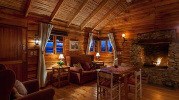Family Cabin, 2 Bedrooms | Iron/ironing board, free WiFi, bed sheets