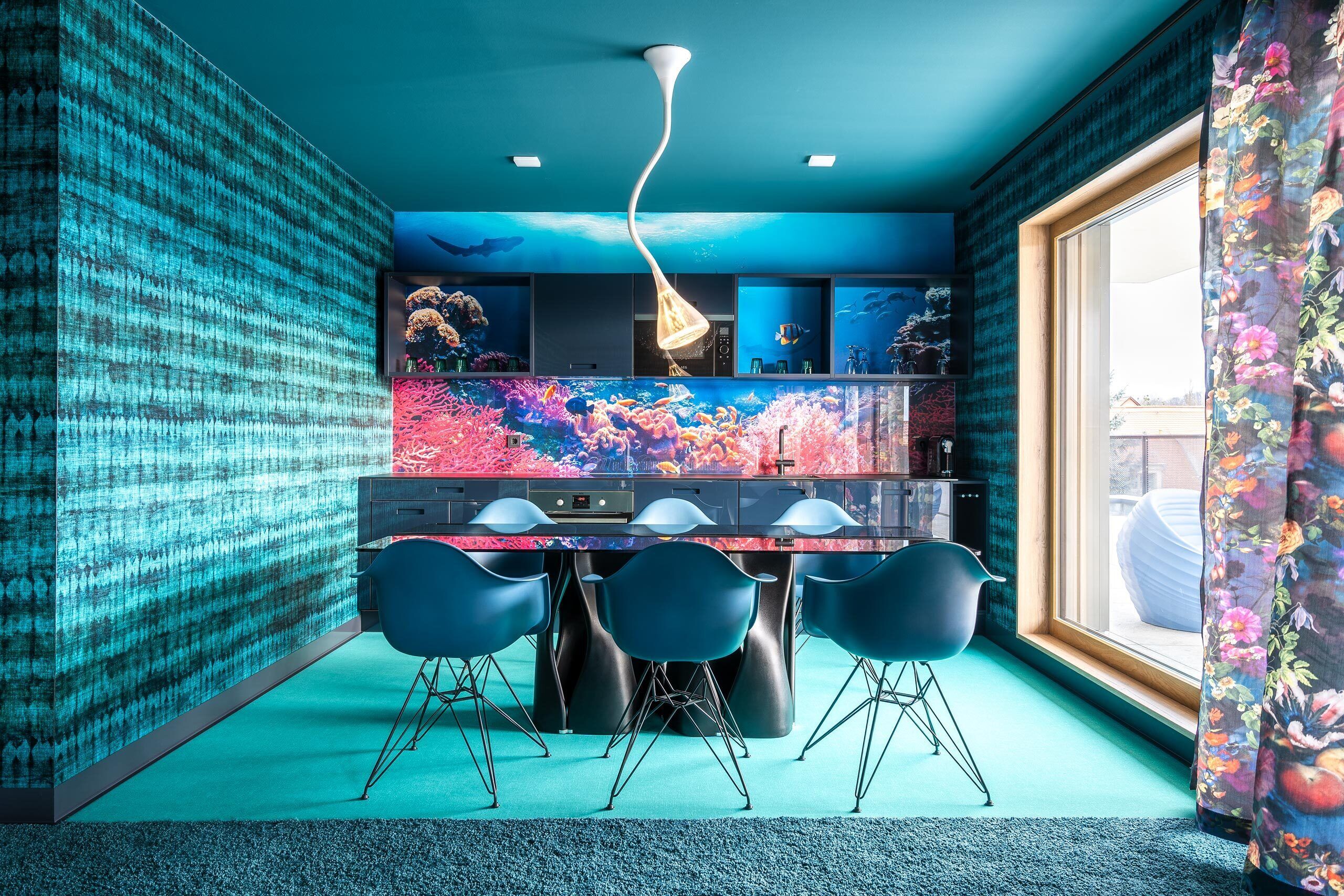 Suite Marrakesch | Safe på rommet, individuelt dekorert, individuelt innredet og skrivebord