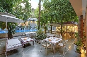 Free daily local cuisine breakfast