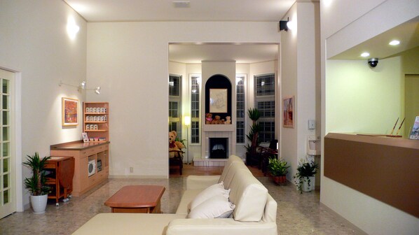 Coin salon dans le hall