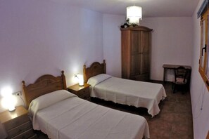 House, 2 Bedrooms, Terrace | 2 bedrooms, desk, iron/ironing board, free cots/infant beds - Hort de Mao El Rebost (Benifallet)