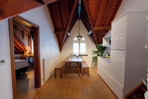 Svit Deluxe | Eget pentry | Kylskåp, mikrovågsugn, kaffe- och tebryggare och vattenkokare