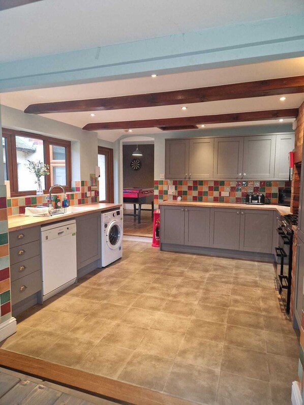 Six-Bedroom House | Private kitchen - Falcon House, Hereford (Hereford)