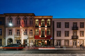 Front of property – evening/night - Casa do Rio Charm Suites (Vila do Conde)