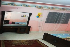 Executive Apartment | 2 bedrooms, iron/ironing board, bed sheets - Apartment For Rent in Faisal Giza (Giza)