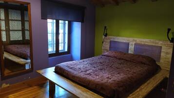 3 slaapkamers, een strijkplank/strijkijzer, reisbedje, wifi