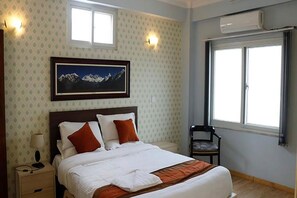 Individually decorated, laptop workspace - Samakhusi Deluxe Apartment (Kathmandu)