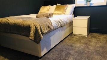 Deluxe Apartment, Private Bathroom (Third Floor) | 1 bedroom