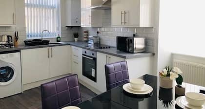 Townhouse @ 51 Balfour St -stoke