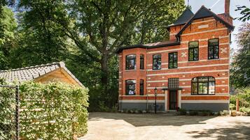 Bagian depan properti