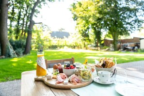 Gratis kontinental frukost varje dag 