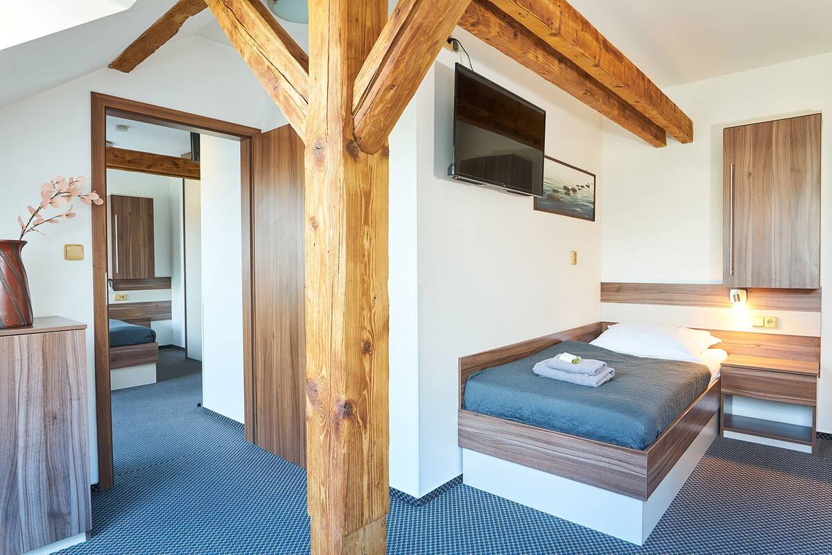 家庭客房, 空調 (5 beds) | 客房內保險箱、遮光布/窗簾、免費無線上網、床單