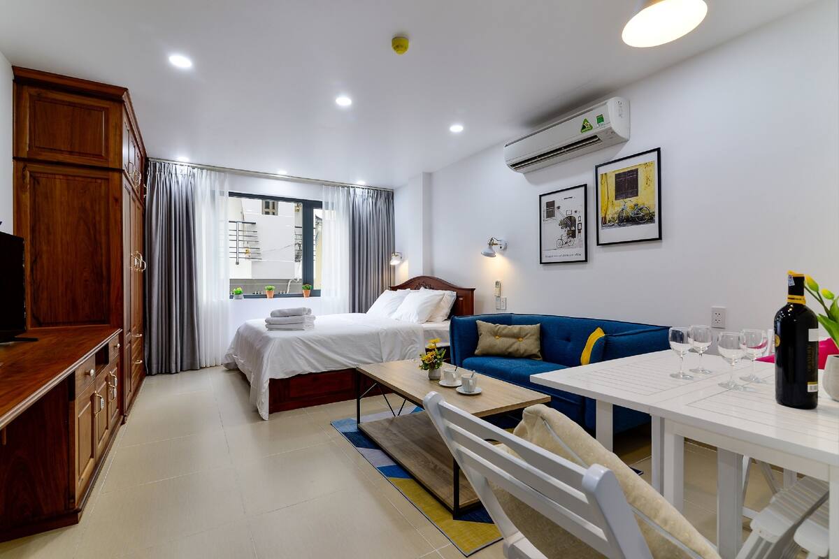 Estúdio executivo | Roupas de cama premium, camas com colchões pillow-top, frigobar