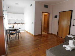 Standard-Apartment (Studio - 021) | Wohnbereich