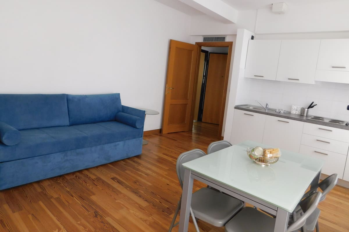 Standard Apartment (Bilocale - 022) | Living room